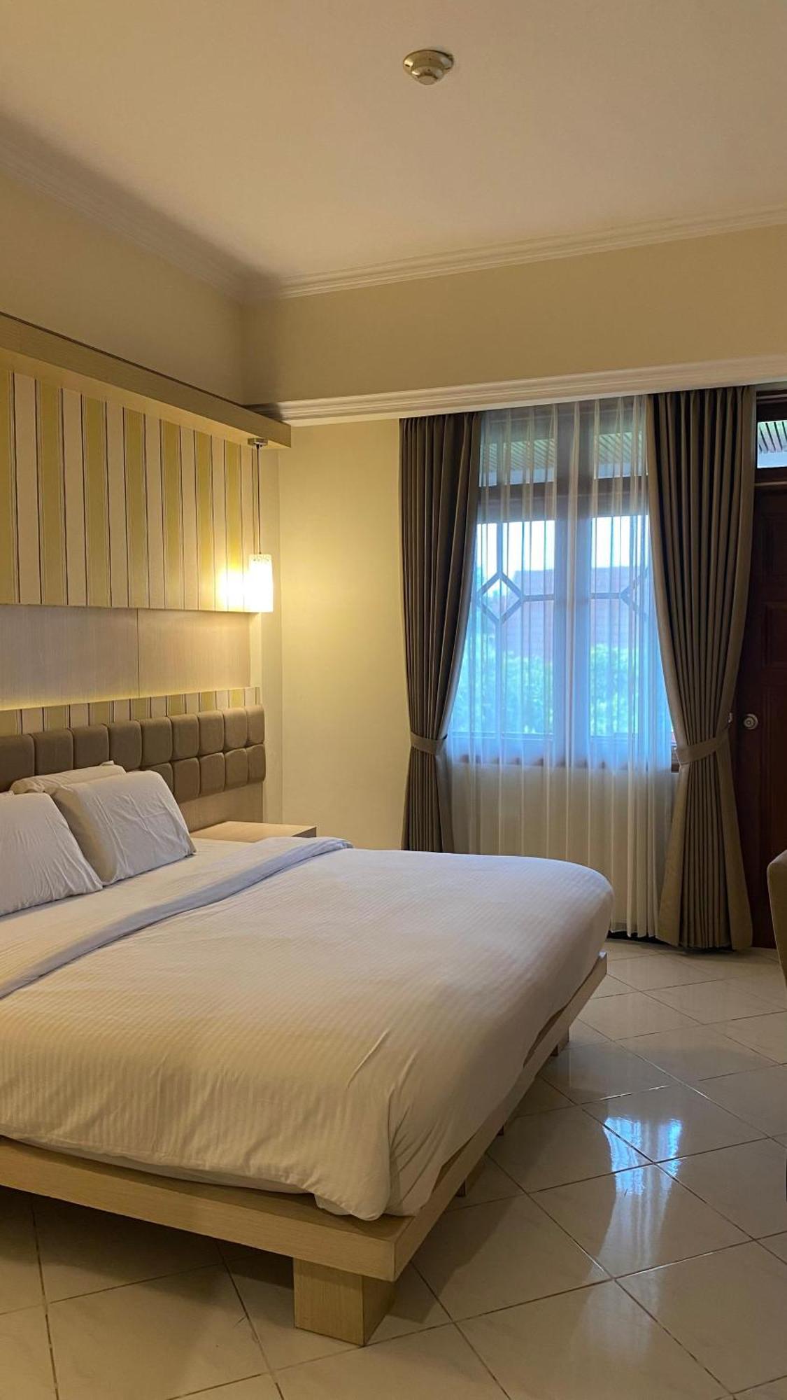 Royal Orchids Garden Hotel&Condominium Batu  Exterior foto